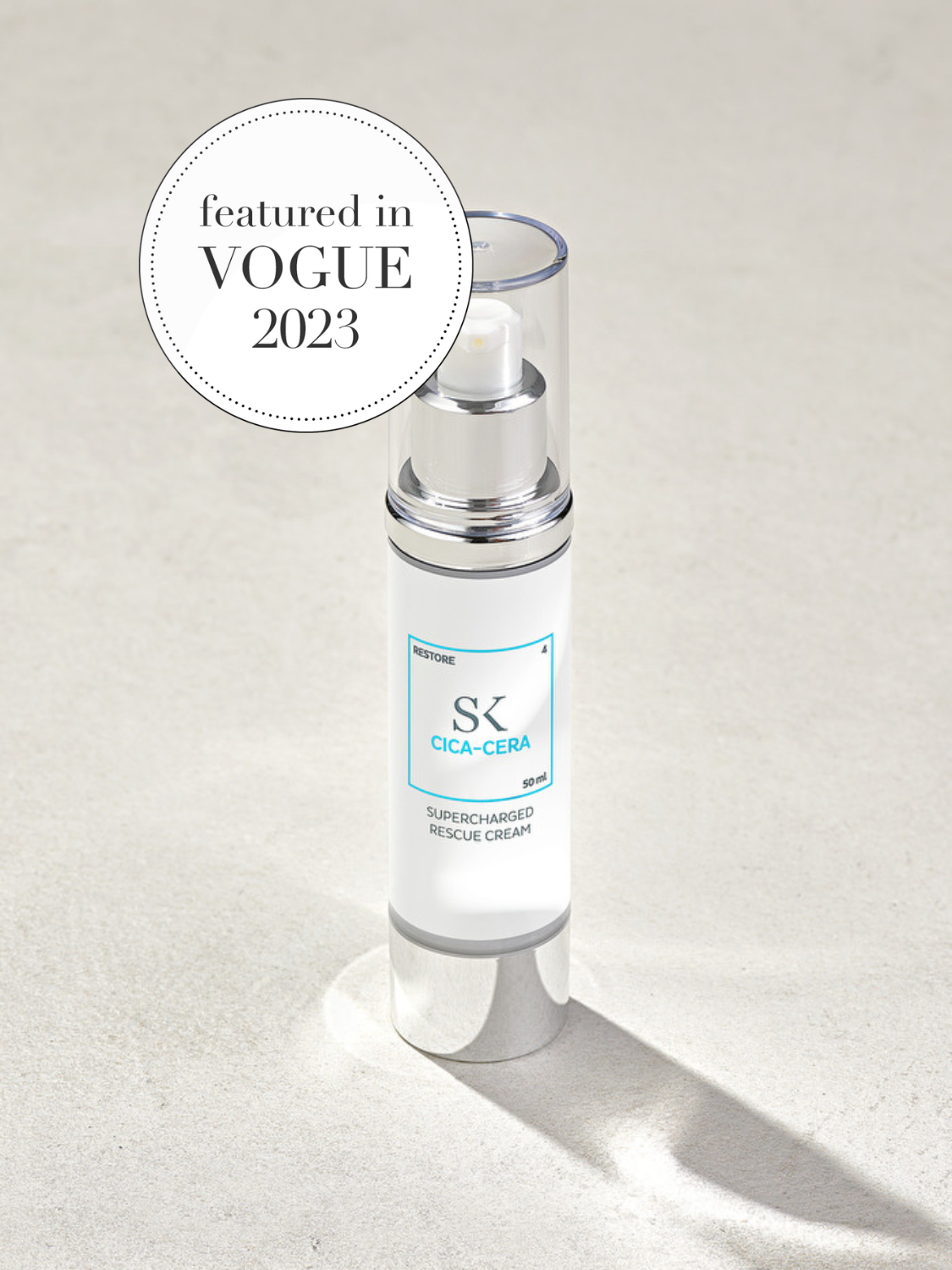 Skintegra CICA-CERA tretmanska krema sa ceramidima i CICA kompleksom u bočici i sa Vogue znakom